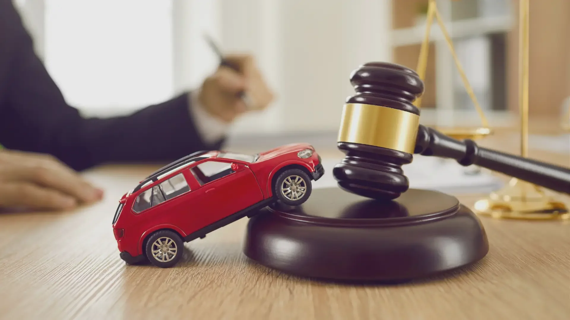When to call a car accident settlement lawyer in Charlotte